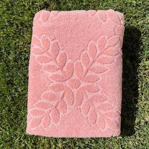 Vintage Cannon 2-Piece Fig Leaf Sculpted Bath Towel Set Pink Cotton USA